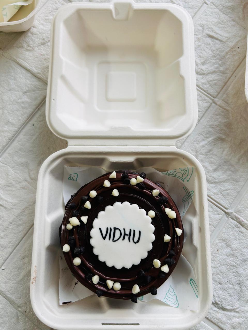 Chocolate Drizzle Bento Cake