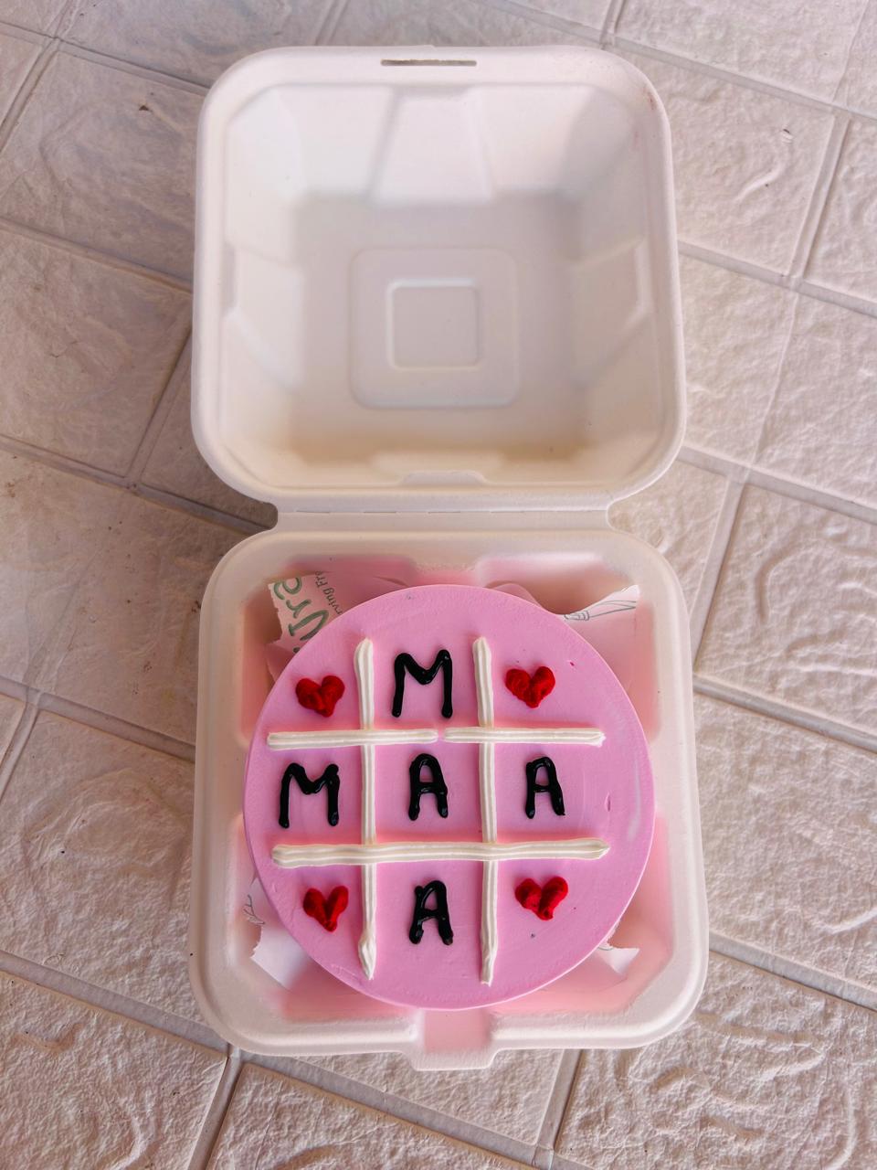 Tic-Tac-Toe Bento Cake