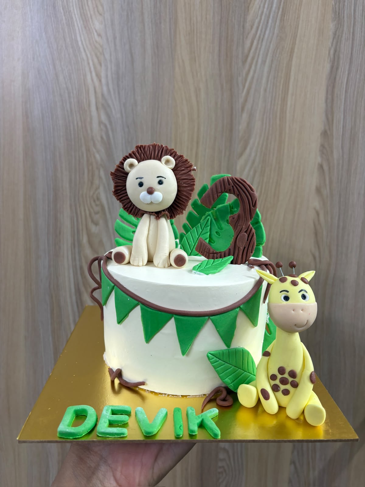 Lion & Giraffe Theme Cake