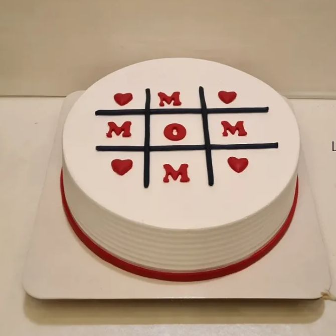 Tic Tac Toe Mom Birthday Cake